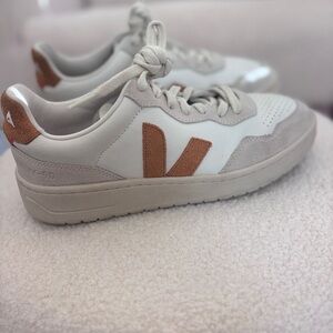 Veja V-90 Sneakers